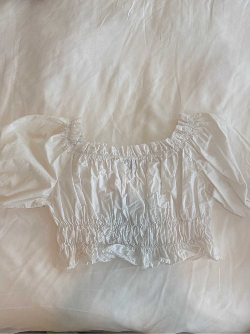 Zara White Elastic Smocked Puff-Sleeve Crop Top